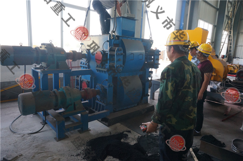 四輥破碎機發貨現場