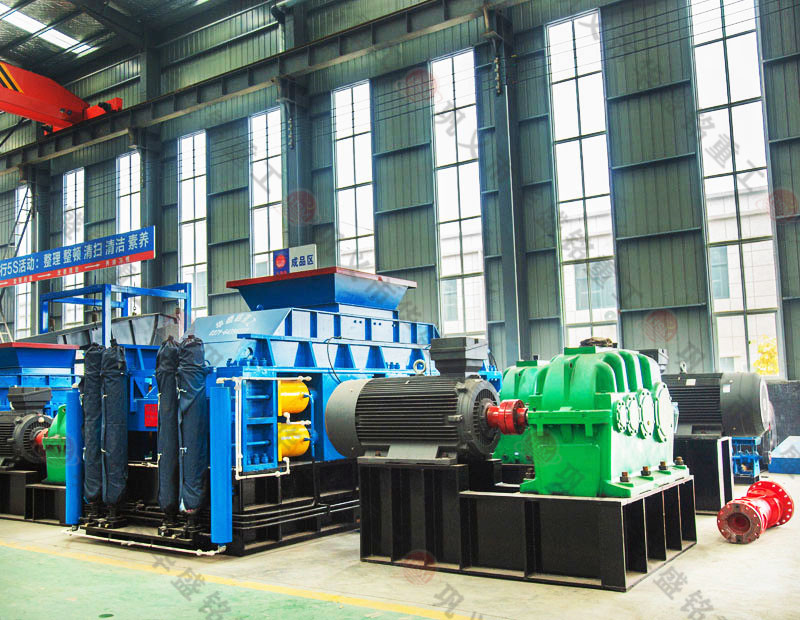 鞏義液壓對(duì)輥制砂機(jī)多少錢(qián)一臺(tái)？